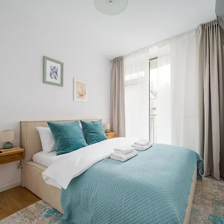 Browary Warszawskie Superior By Bookinghost