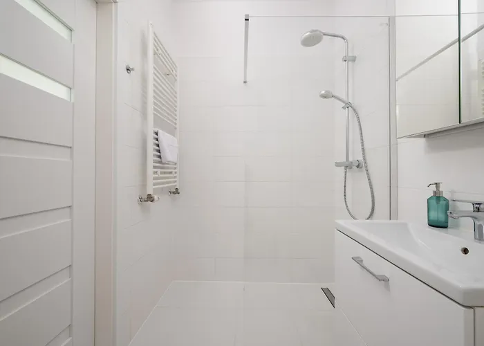 Browary Warszawskie Superior By Bookinghost